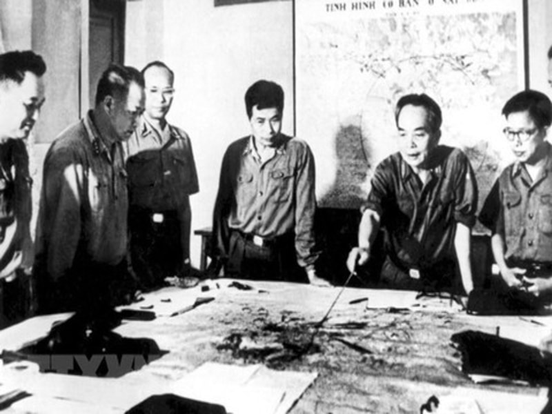 30 tháng 4 là ngày gì? Kỉ niệm 49 năm ngày thống nhất đất nước 15 Diễn biến chiến tranh