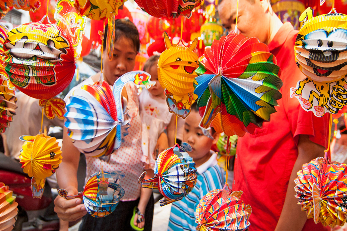 5 hoạt động vui chơi phá cỗ Trung thu siêu bổ ích cho bé, bạn đã biết chưa?