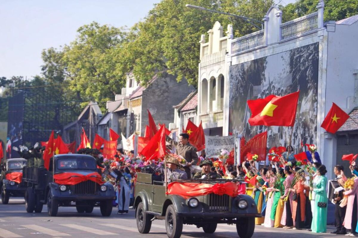 Các tác phẩm nghệ thuật tôn vinh ngày Giải phóng Thủ đô 10/10/1954